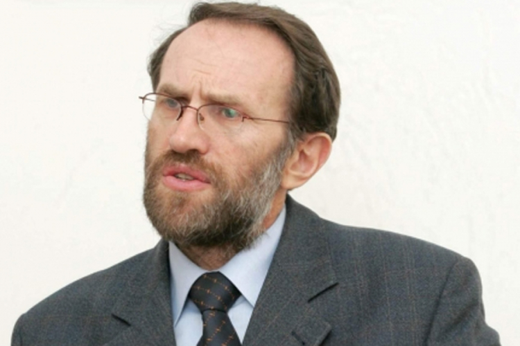 Šijaković: Brakovi danas na tananim, staklenim nogama