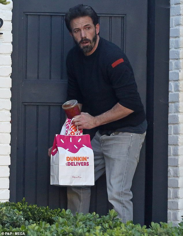 Ben Affleck treats himself to Dunkin' Donuts as he continues to cope with Ana de Armas breakup - ReadSector
